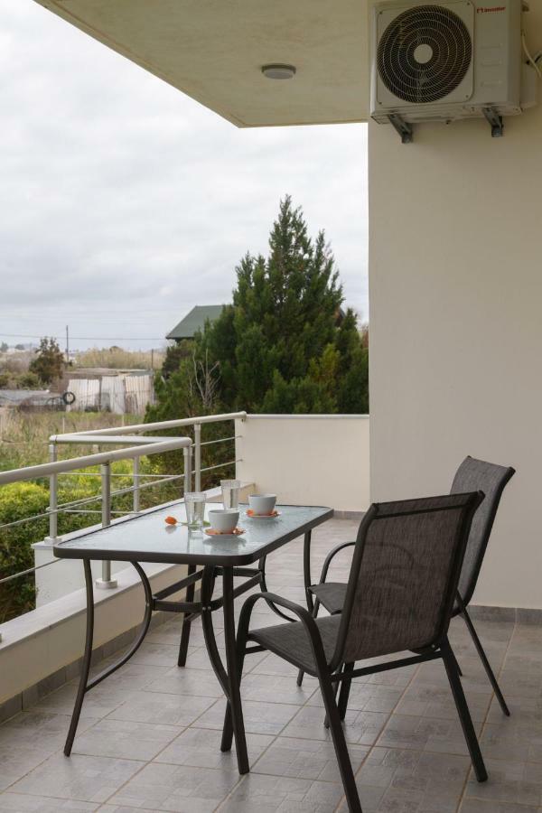 Coral Sea Apartment Kokkinos Pirgos Exterior foto