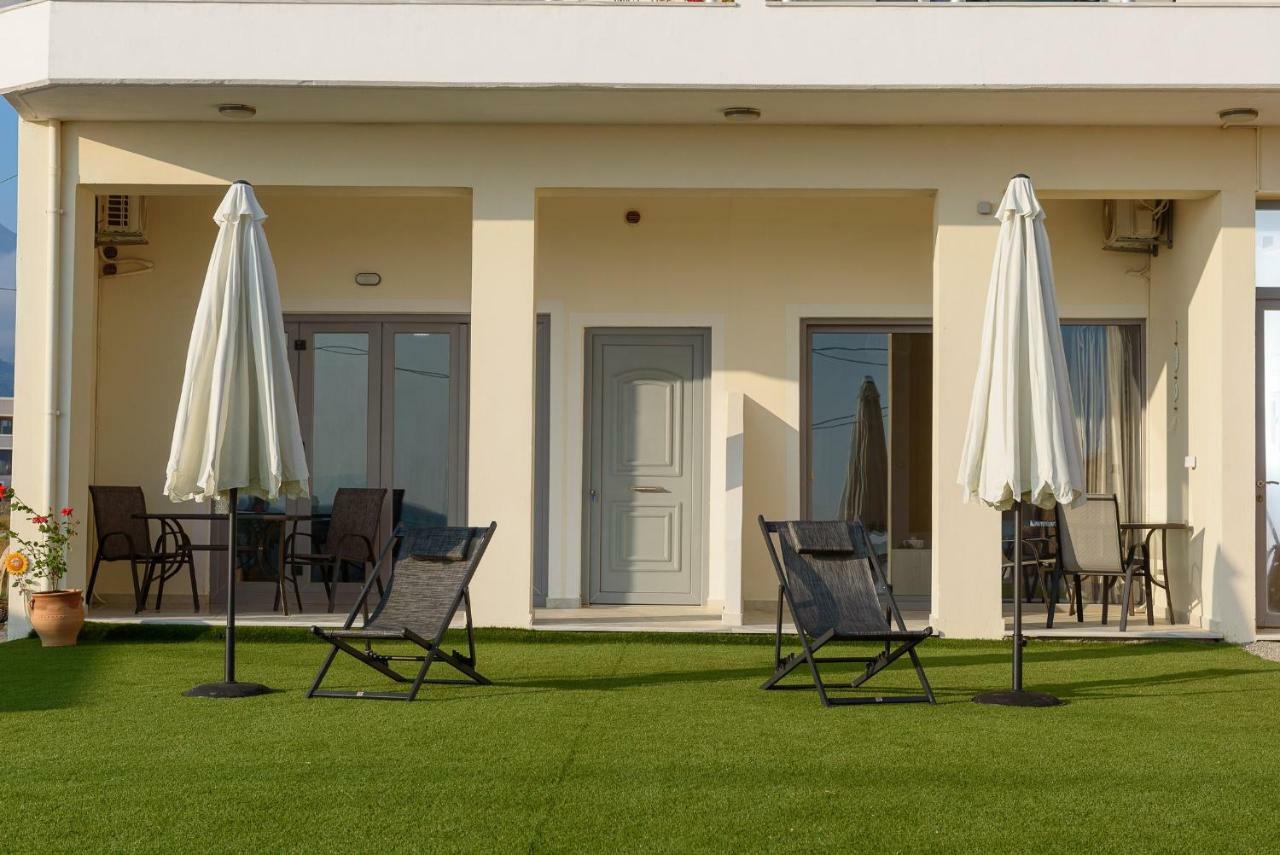 Coral Sea Apartment Kokkinos Pirgos Exterior foto